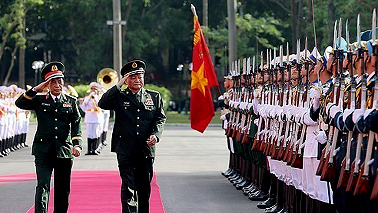 중국·베트남, 사상 첫 육군 합동훈련‥"미국 관세 압박 속 군사관계 심화"