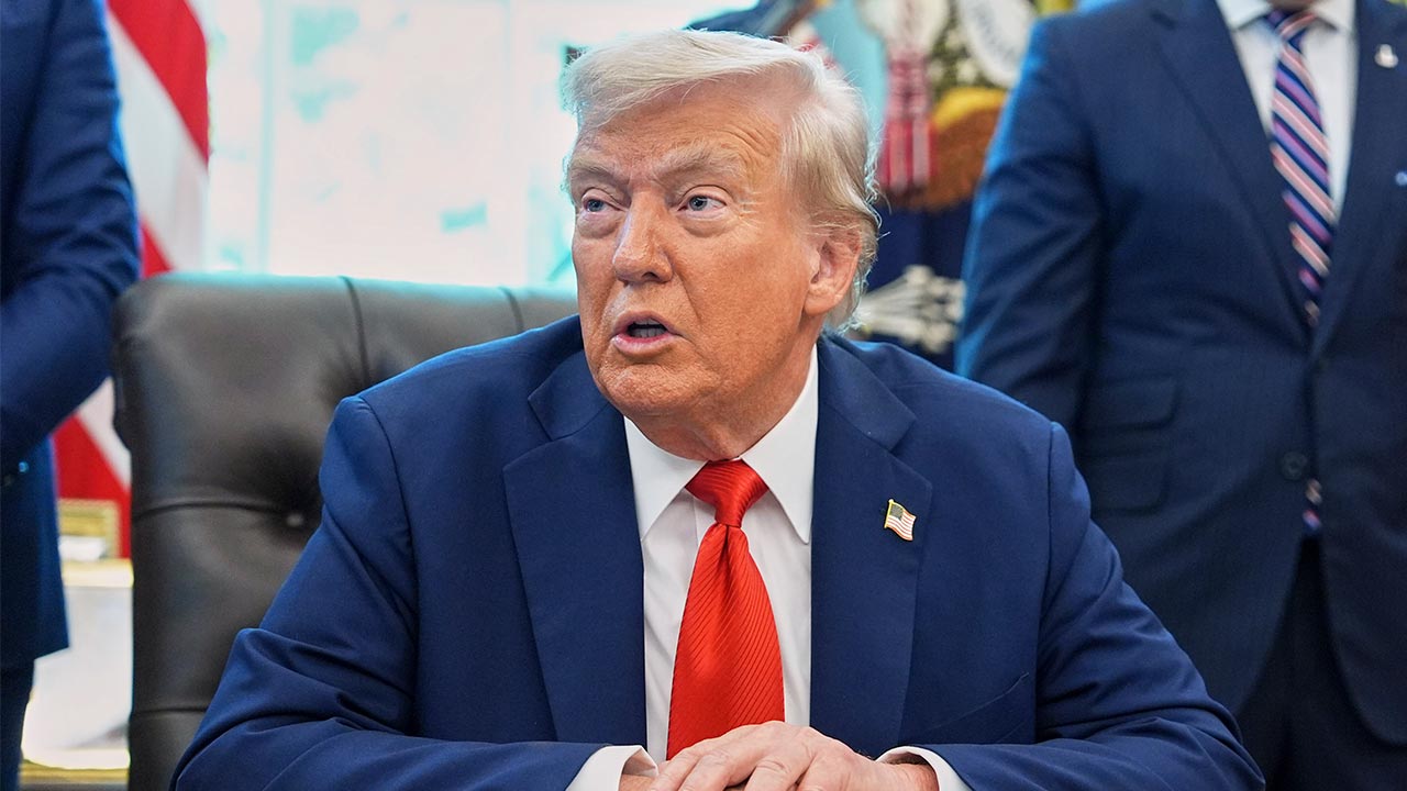 트럼프 "한국, 교회 수색·미군기지 진입해 정보수집"‥특검 비판