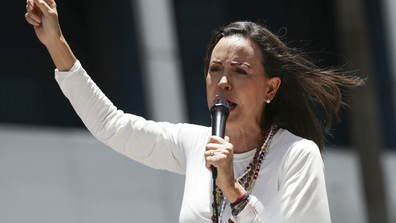 노벨평화상에 베네수엘라 야권 지도자 마차도‥트럼프 수상 불발