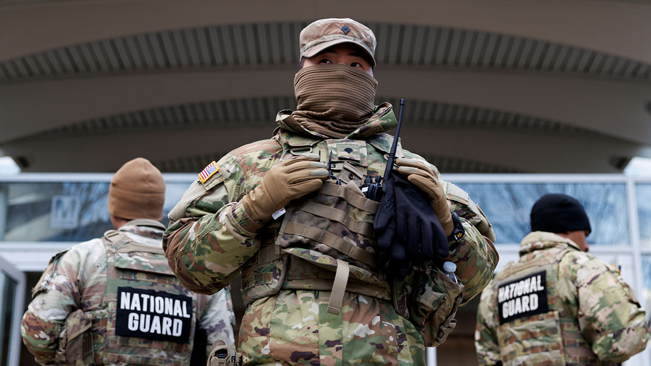 미국, '모든 외국인 망명' 전면 중단‥'제3세계 이주 중단' 이어 잇단 강경책