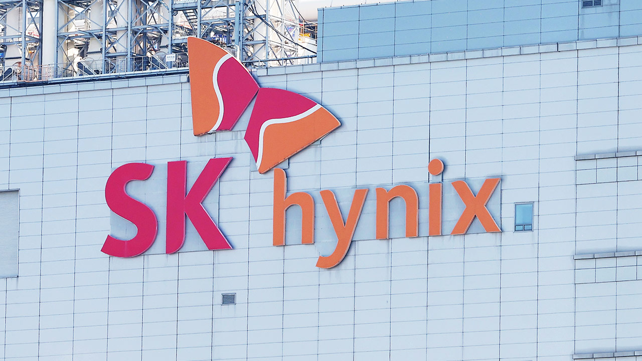 SK하이닉스, 삼성전자 연간 영업이익 첫 추월