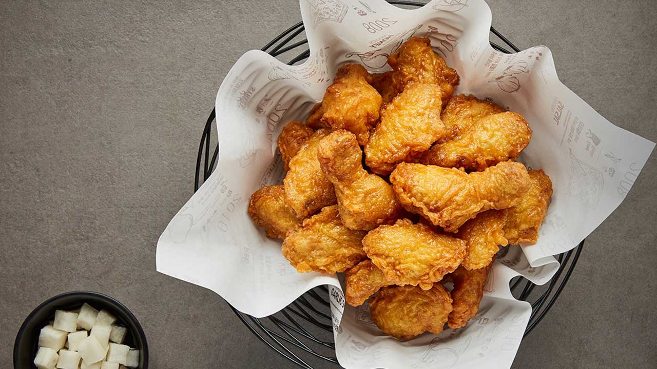 교촌치킨 등 7개 외식업체, 공정위 협약‥가격 인상 시 1주 전 고지