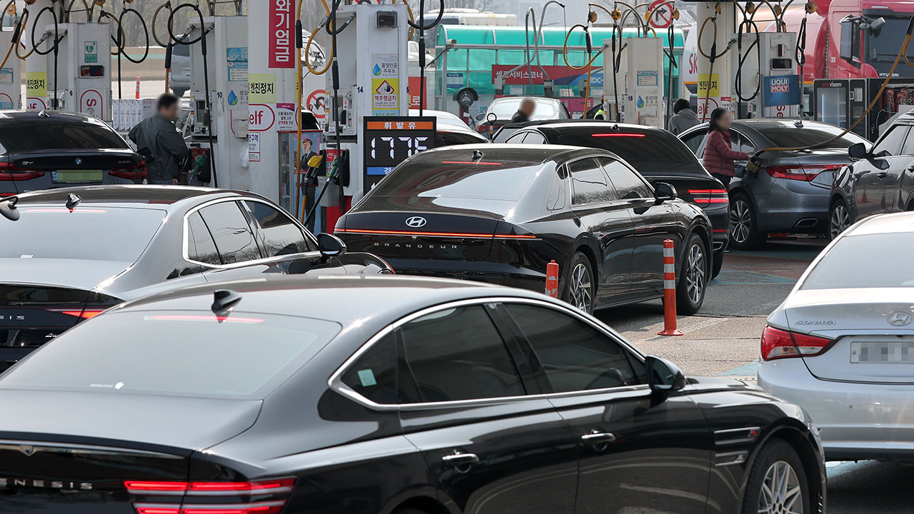 국세청, 유류세 인하 바로 반영되게 정유사에 "공급가격 인하 요청"