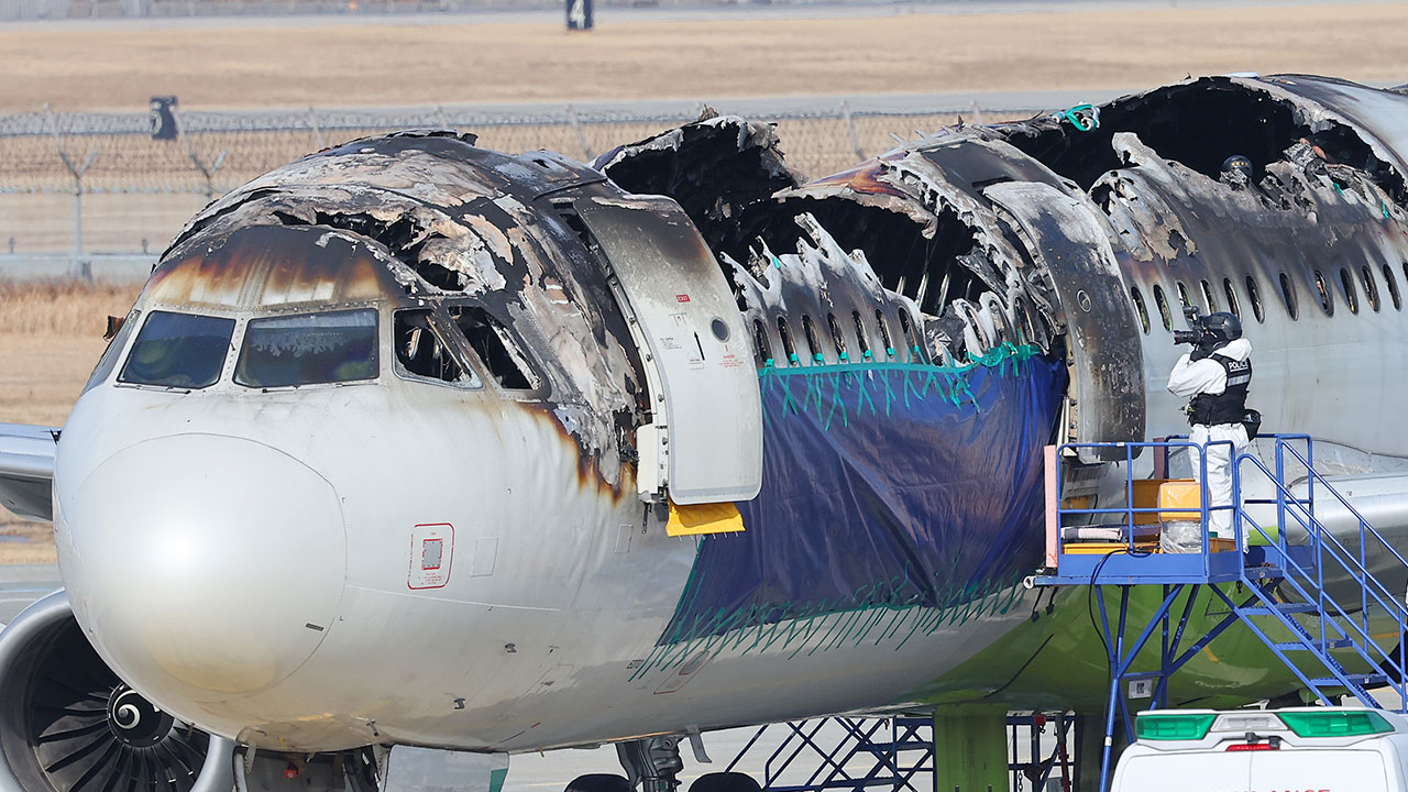 20일부터 보조배터리 기내 반입 2개만 허용‥사용·충전도 금지