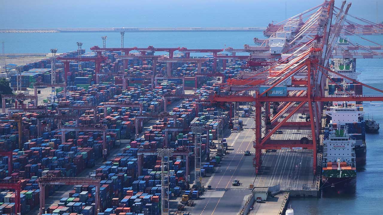 호르무즈 해협 봉쇄에 원거리 항로 수출 운임 상승‥중동 43%↑