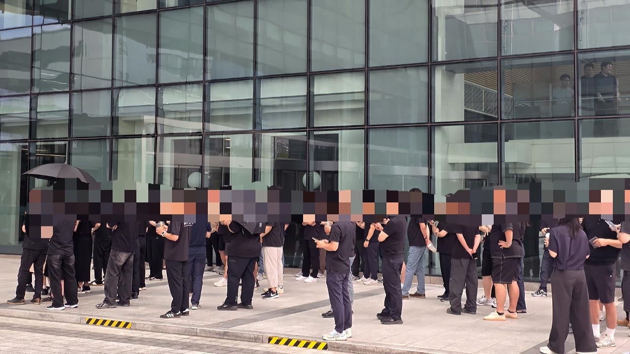삼성전자 DX부문 직원들 '검은 옷' 캠페인 "공정 보상"