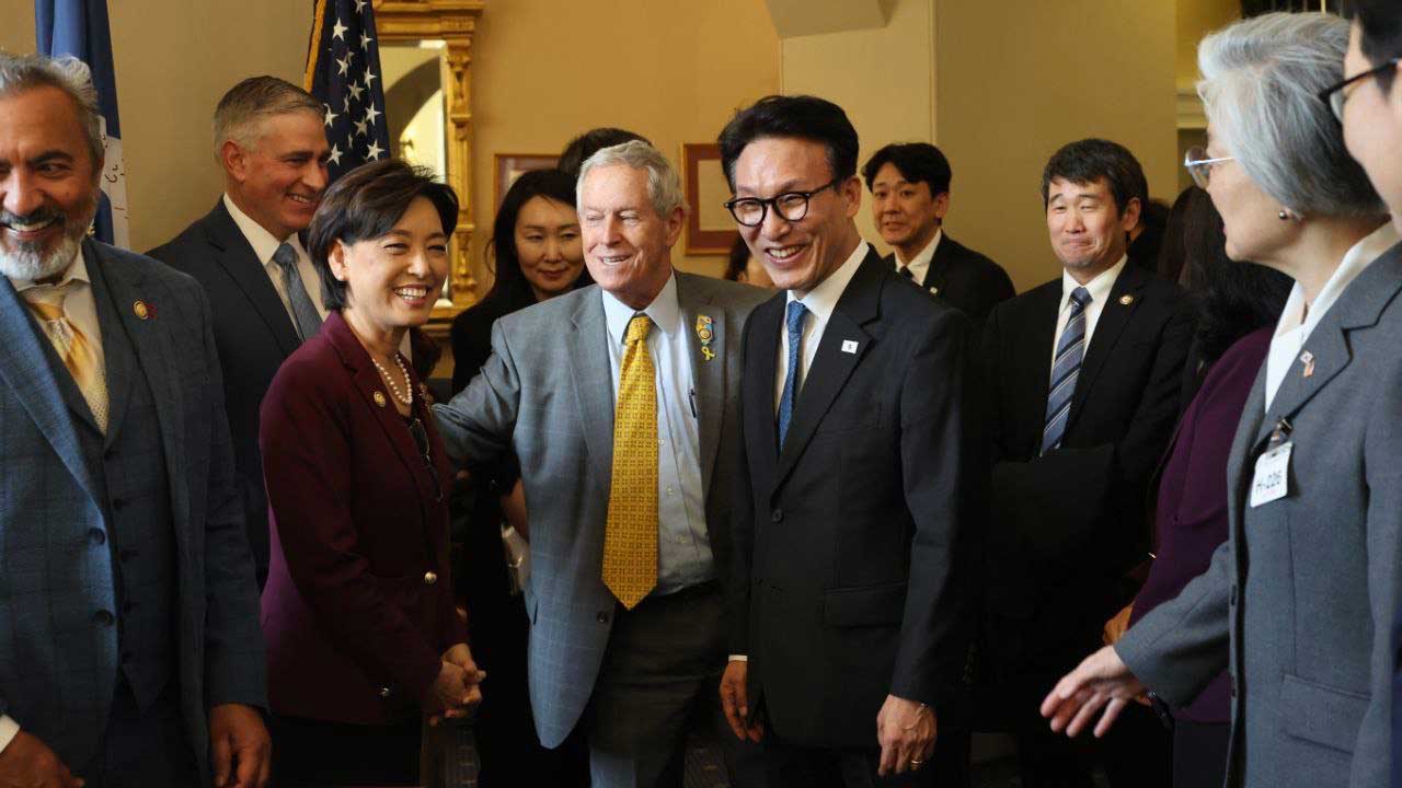 김 총리, 미 하원의원 만나 "쿠팡에 대한 한국 정부 차별 전혀 없다"