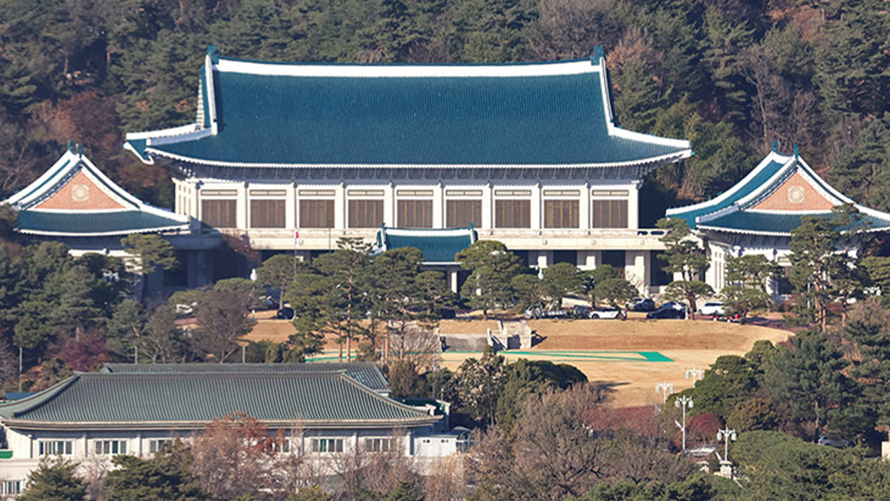 청와대, 환율관찰대상국 재지정 두고 "다소 기계적 결정‥미 재무부와 긴밀하게 소통"