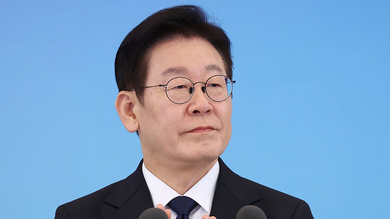 이 대통령, 대중문화교류위원회 특별위원 위촉‥"K-콘텐츠와 세계를 잇는 특별위원"