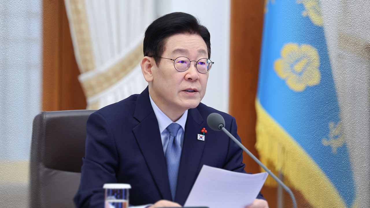 이 대통령 "설탕부담금·부동산, 어려운 문제일수록 허심탄회한 토론"