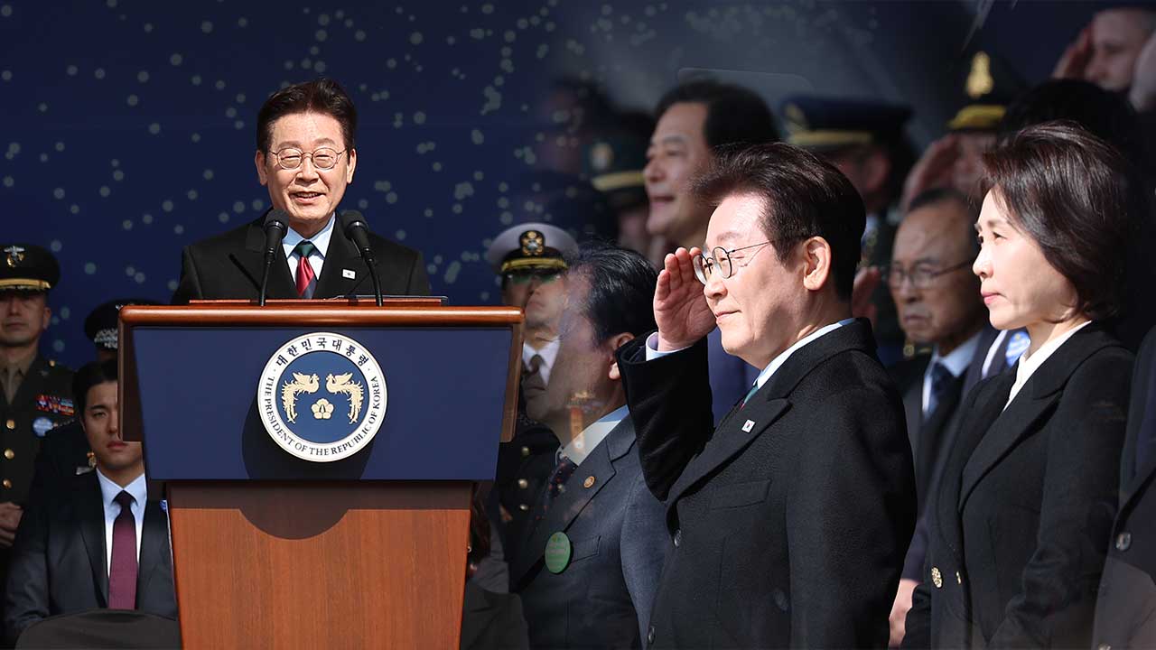 이 대통령 "신임 장교들, '국민의 군대' 이끌어가길 당부"