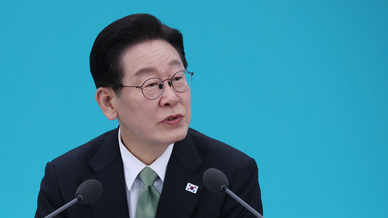 이 대통령, '조폭연루설' 유죄 확정에 "정정보도 하나 없다"