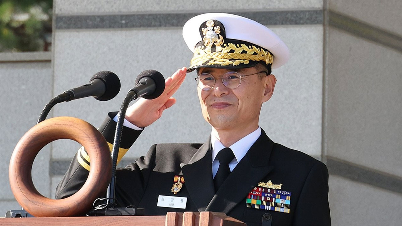 신임 해군총장에 김경률 해군작전사령관‥강동길 사의 19일만