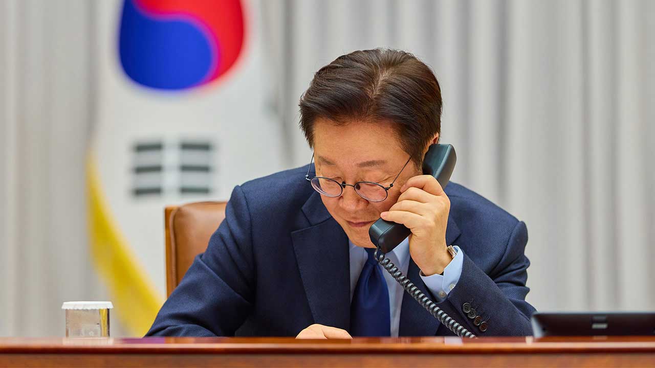 이 대통령, 뉴질랜드 총리와 통화‥"중동 정세 속 국제 경제·에너지 안보 등 논의"