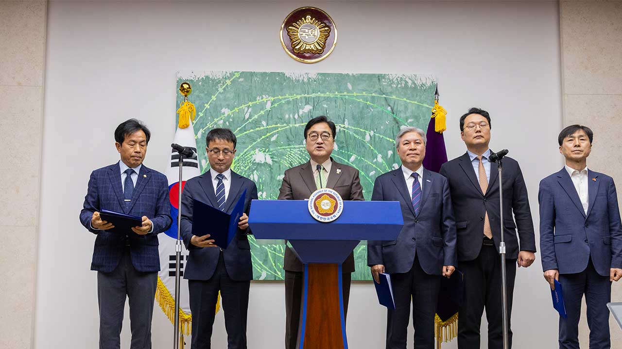 국민의힘 뺀 여야 6당, 개헌안 발의‥"계엄 선포 즉시 국회 승인"