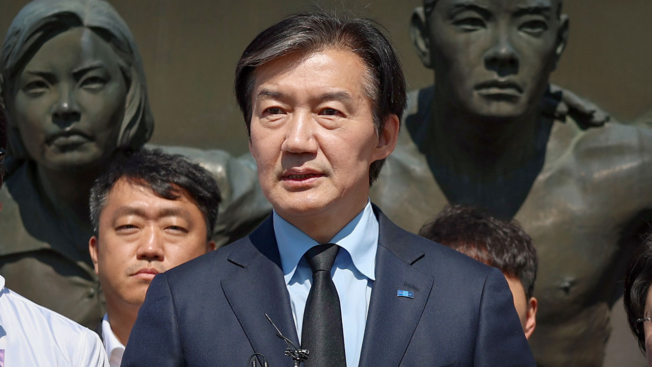 조국 "재보궐선거에서 국민의힘 후보 나오면 잡으러 가겠다"