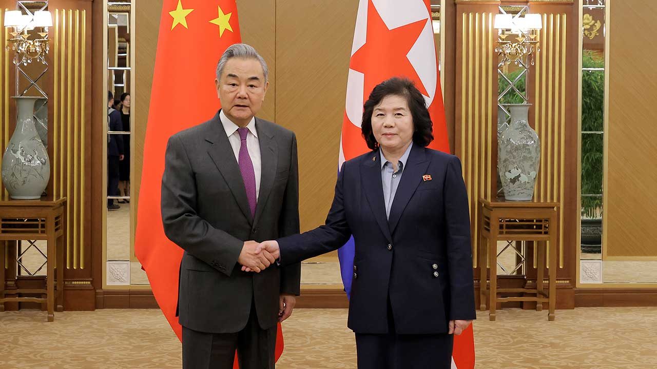 북·중 외교장관 회담 "전략적 협력 강화"‥"북한, 새로운 성과"