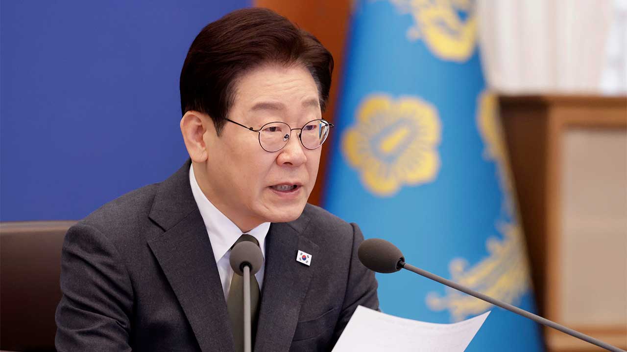 이 대통령 "부동산 정책 결정‥다주택 공직자는 서류 복사도 안돼"