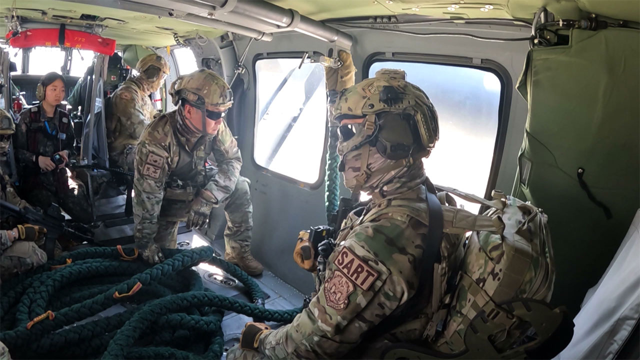 "반드시 구출한다"공군 특수탐색대 조종사 구조 무박 3일 훈련