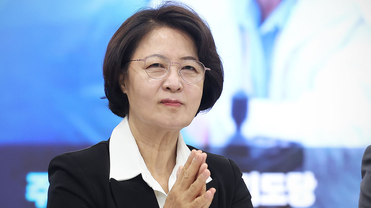 추미애, 공소취소 논란에 "피해자 명예회복을 왜 잘못이라 하나"
