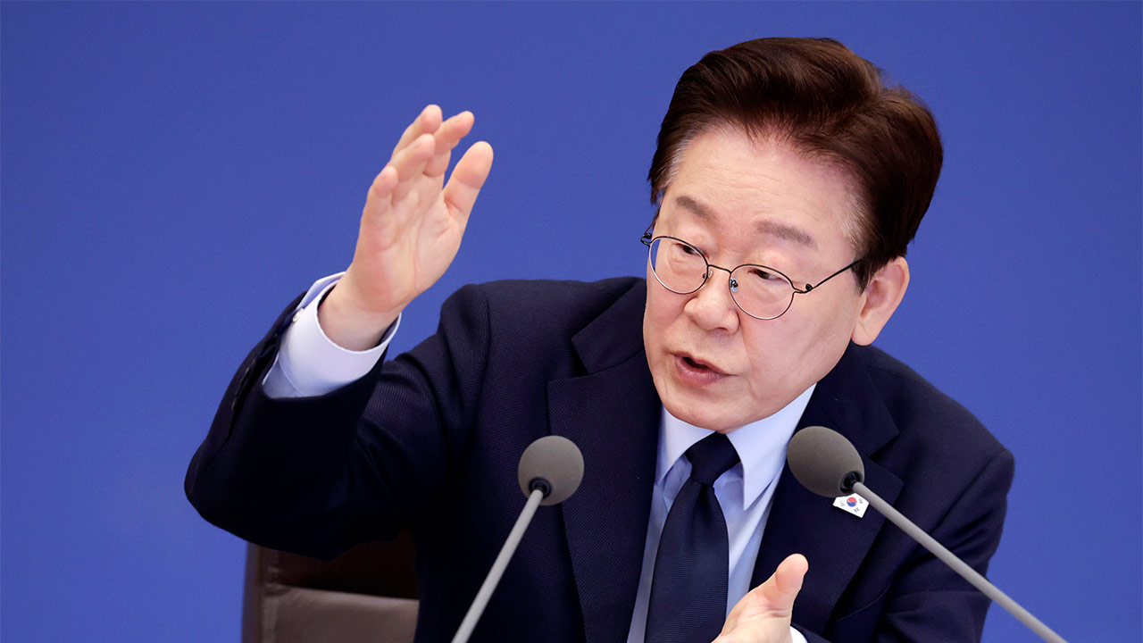 이 대통령, '무주택 실거주 유예는 갭투자' 보도에 "소위 '억까'에 가까워"