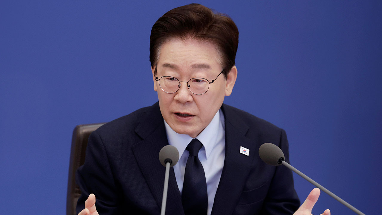 이 대통령, 삼성전자 파업 앞두고 "노동권만큼 기업경영권 존중돼야"