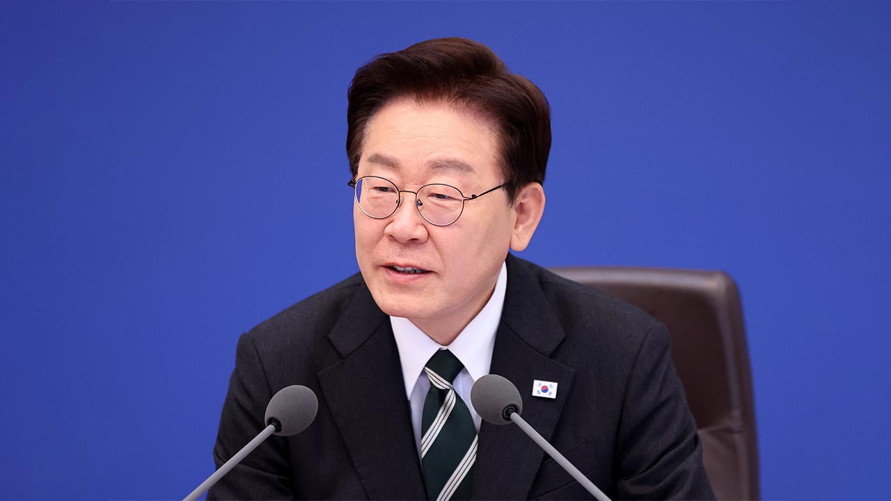 이 대통령, 여자 아시아챔피언스리그우승 내고향여자축구단에 축하