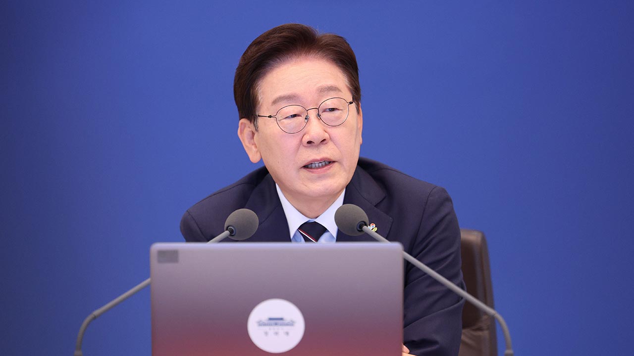 이재명 대통령 "검찰, 무오류 함정 빠지면 안 돼‥잘못하면 사과·취소"