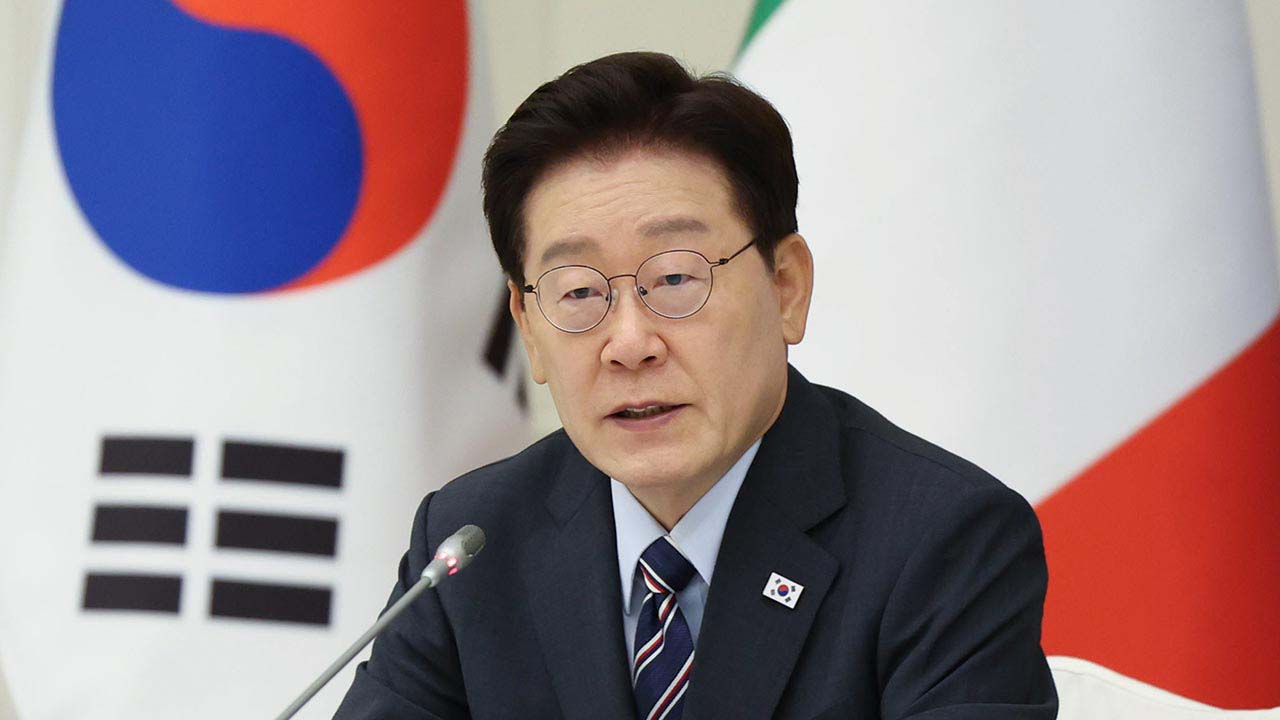 이 대통령, 오늘 순방지서 첫 화상 참모회의 예정‥투표용지 사태 등 논의