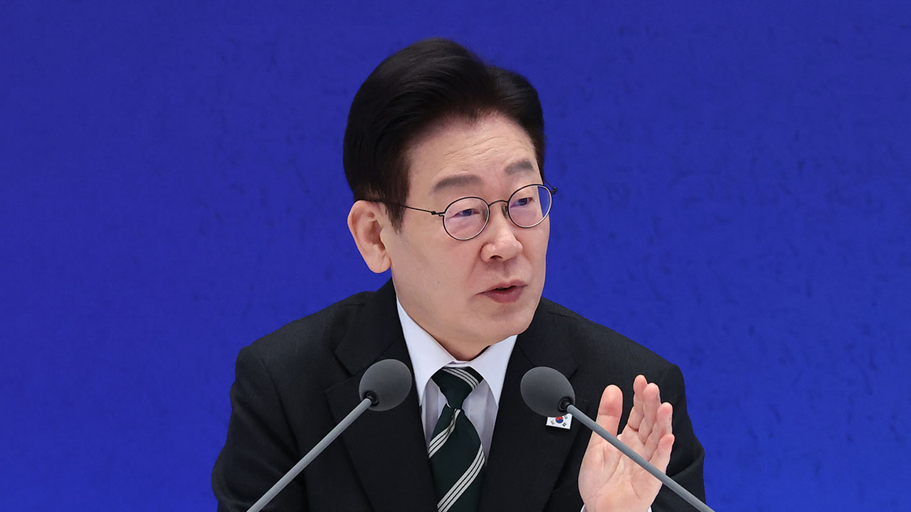 이 대통령, "집권자, 빼앗아 누리는 행복의 기회 아냐‥위임받은 무한 책임"