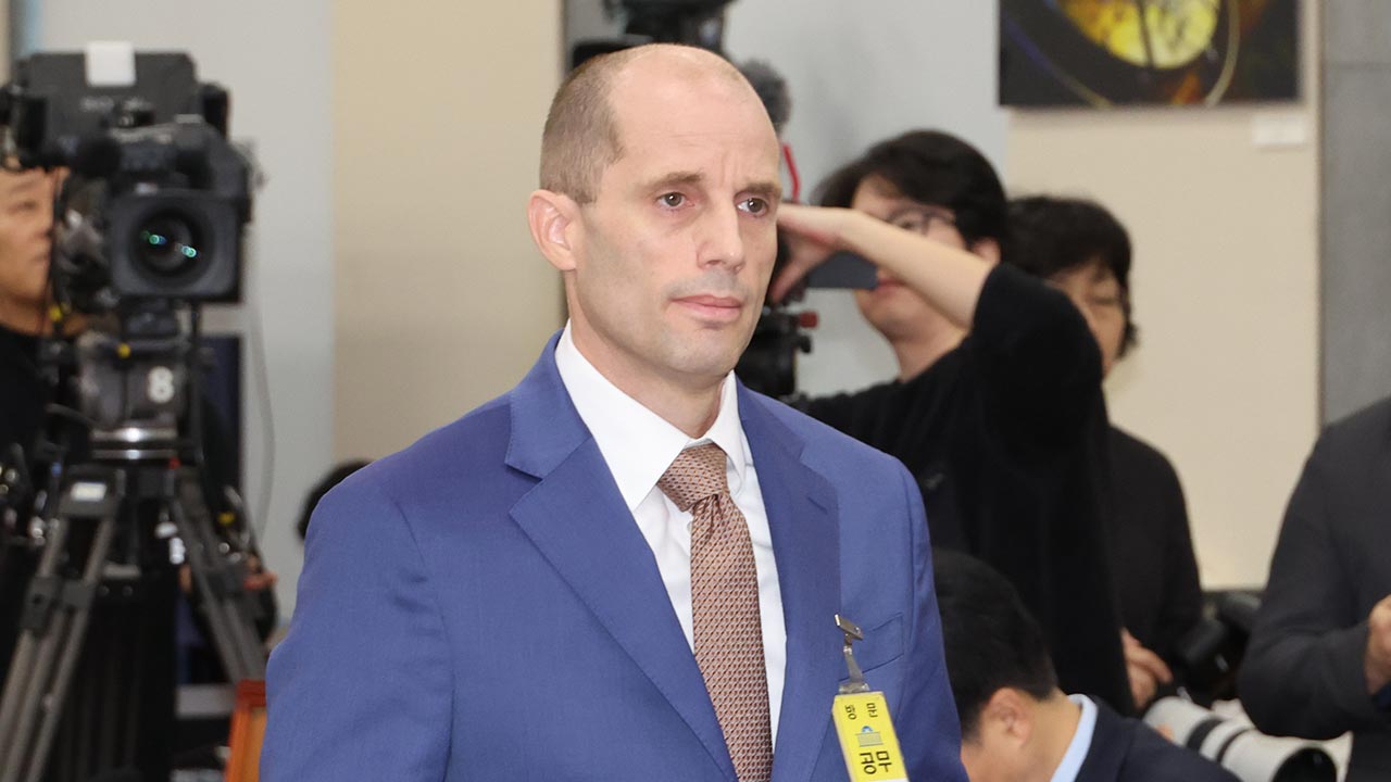 쿠팡 로저스, 청문회 직후 해외 출국‥경찰, '입국 시 통보' 요청