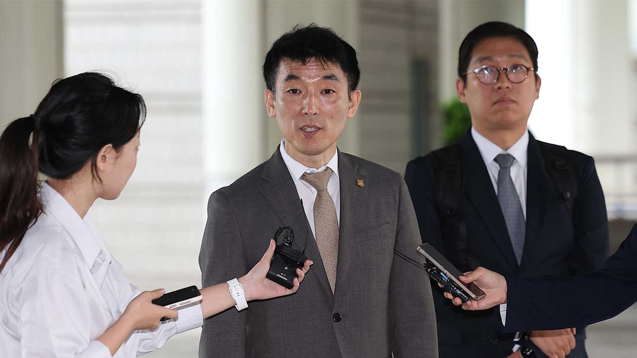 법정소란으로 감치된 김용현 변호인, 대법원에 집행정지 신청