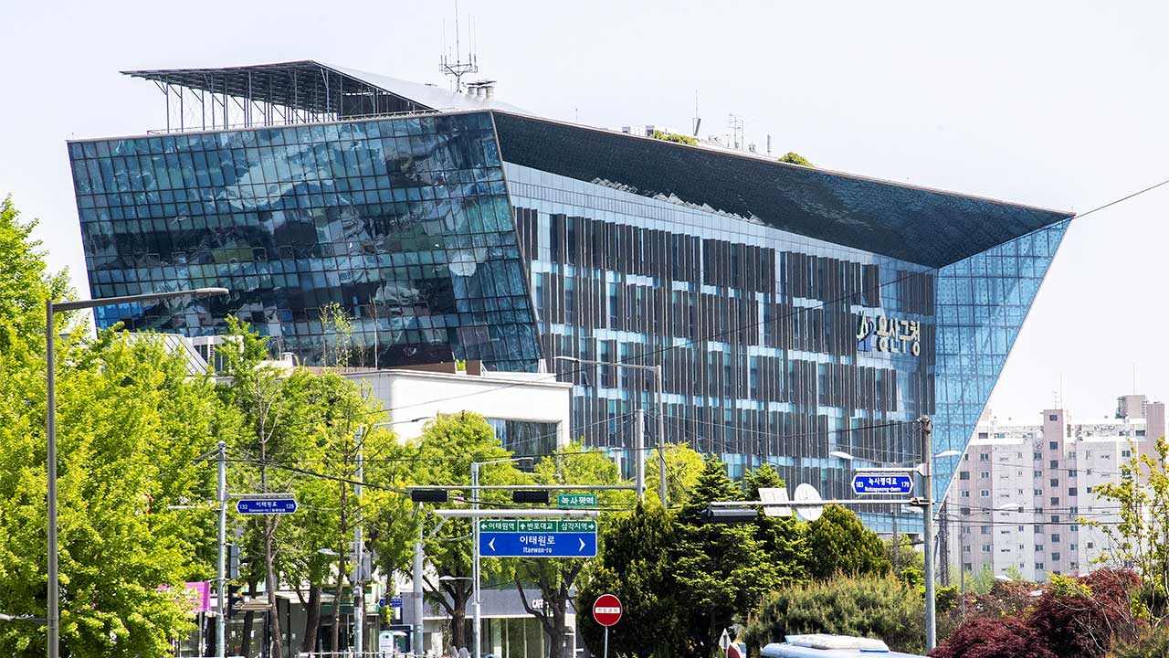 경찰, 용산구청 압수수색‥박희영 구청장 측근 수사 동향 누설 의혹