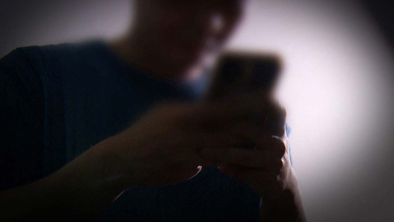 공항철도 전동차 여성 승객 불법 촬영한 30대 남성 체포