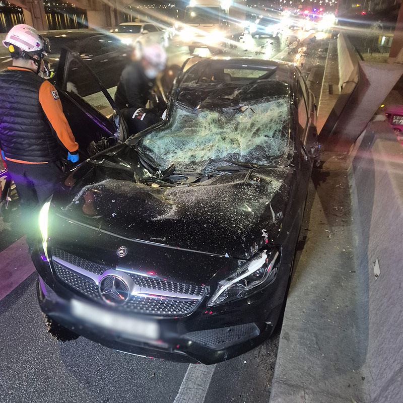 '반포대교 추락' 포르쉐 운전자 마약 혐의 긴급체포