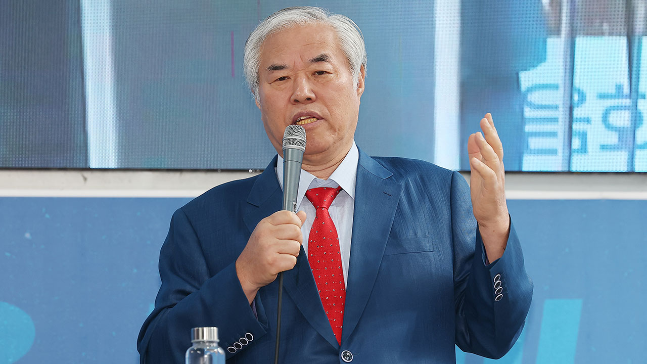 전광훈 측 "출국금지 조치는 범죄자 낙인찍기" 주장