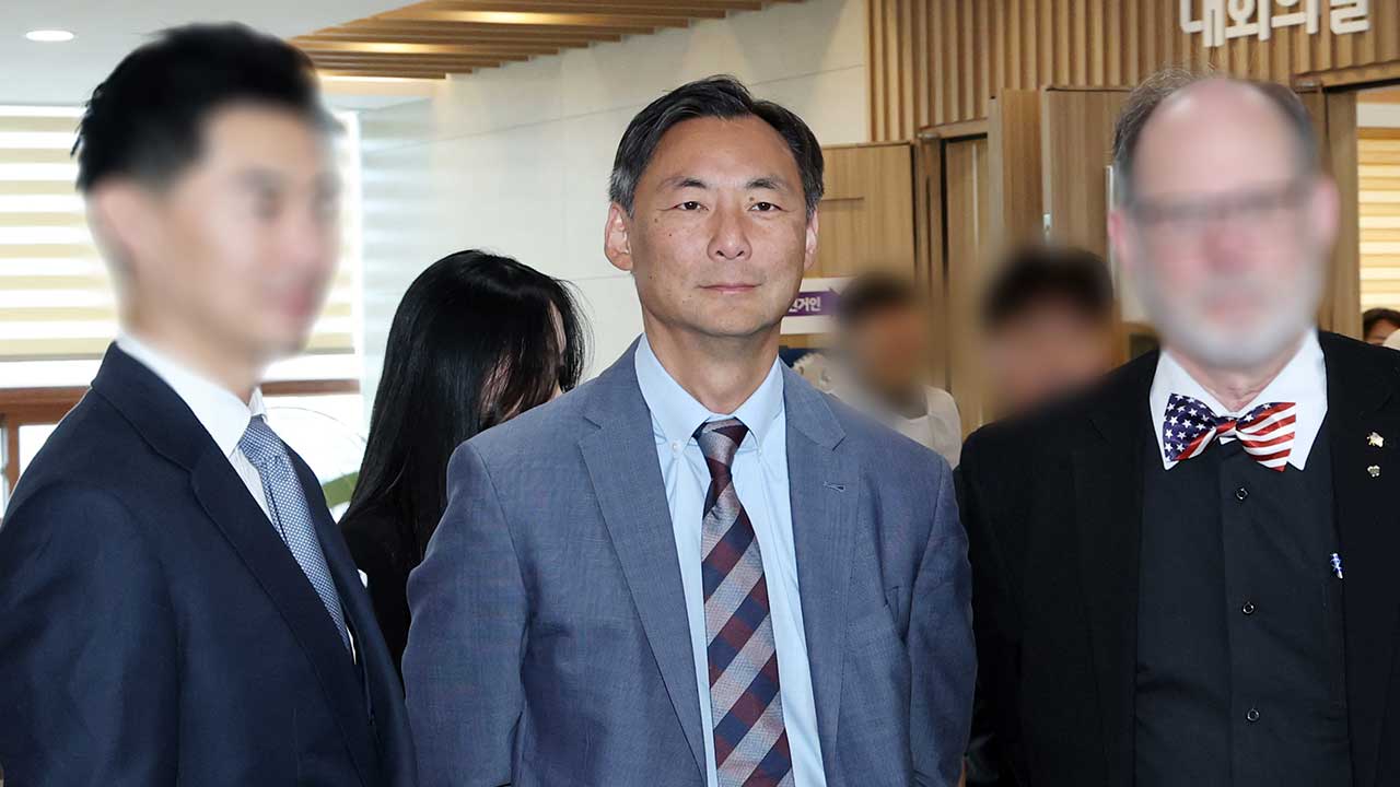 모스탄, 출국정지 불복소송 재판부 기피신청‥"재판부 직무유기 고발"