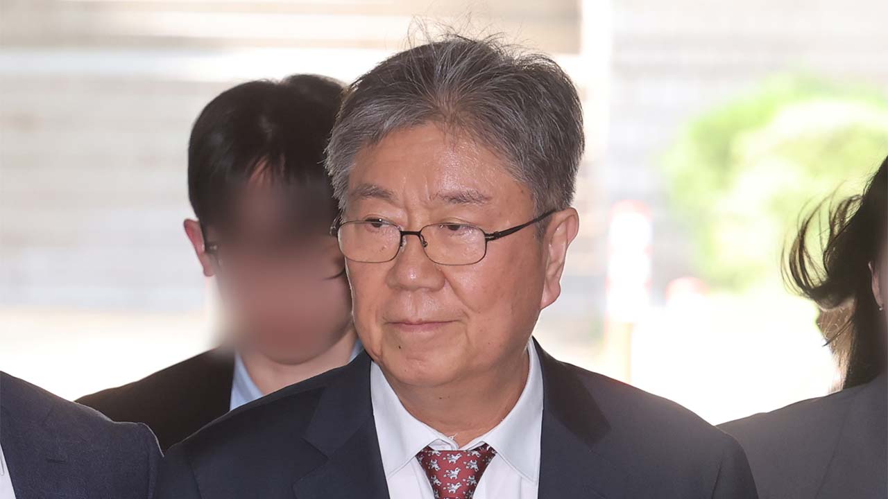 "까라면 까지 무슨 말이 많나"‥'관저 이전' 공소장서 드러난 대통령실 압박 정황