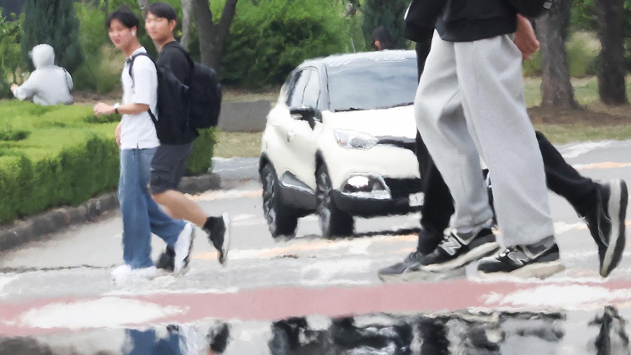 "체감 33도 이상"‥수도권에도 올해 첫 폭염특보