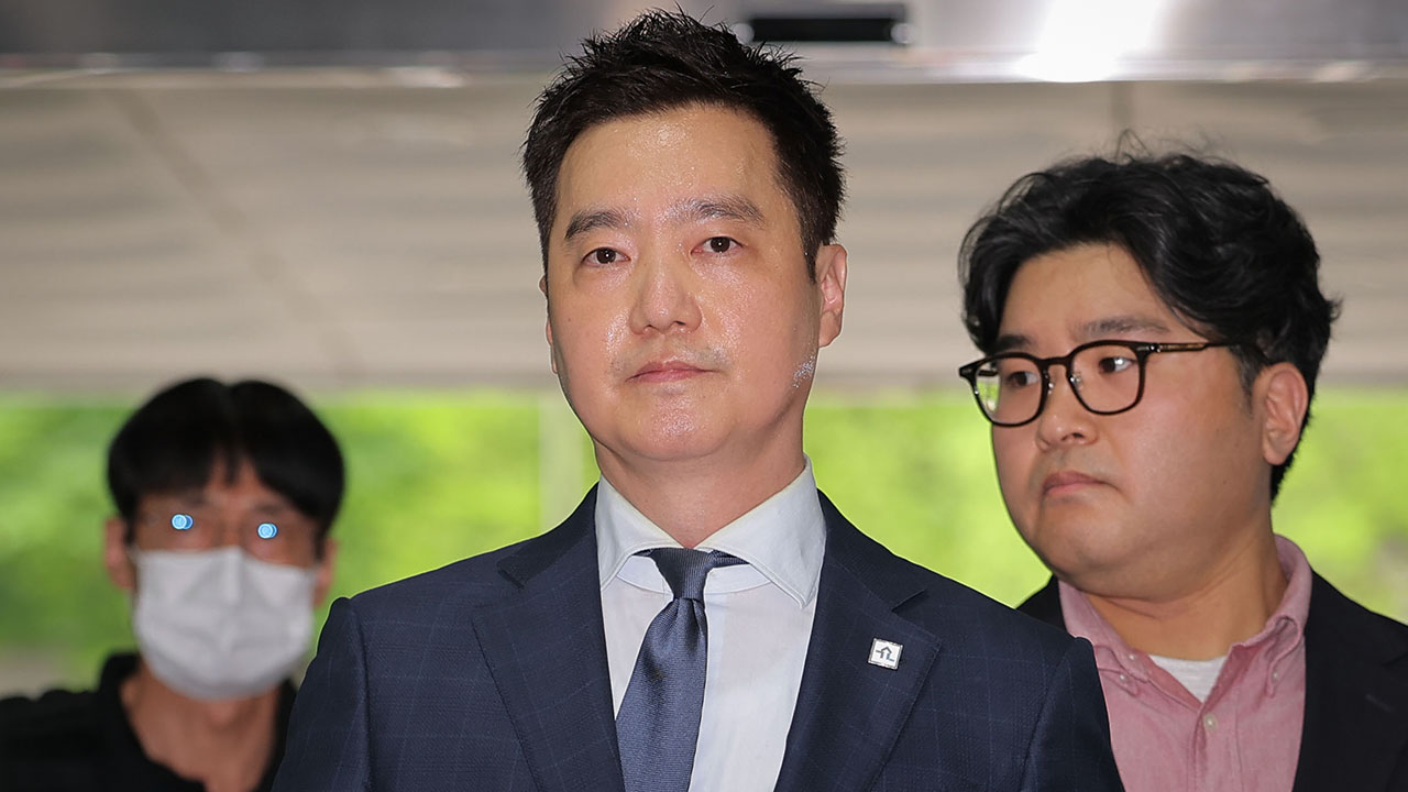 검찰, '김수현 명예훼손 혐의' 가세연 김세의 구속기소