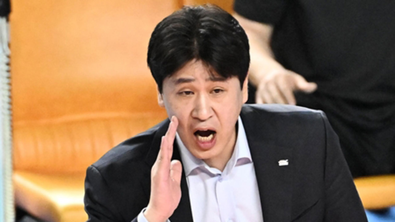 여자배구 '정규리그 1위' 한국도로공사, 김종민 감독과 '결별'