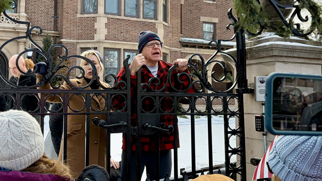 미네소타서 ICE총격에 또 시민 사망‥주지사 "즉각 철수하라"