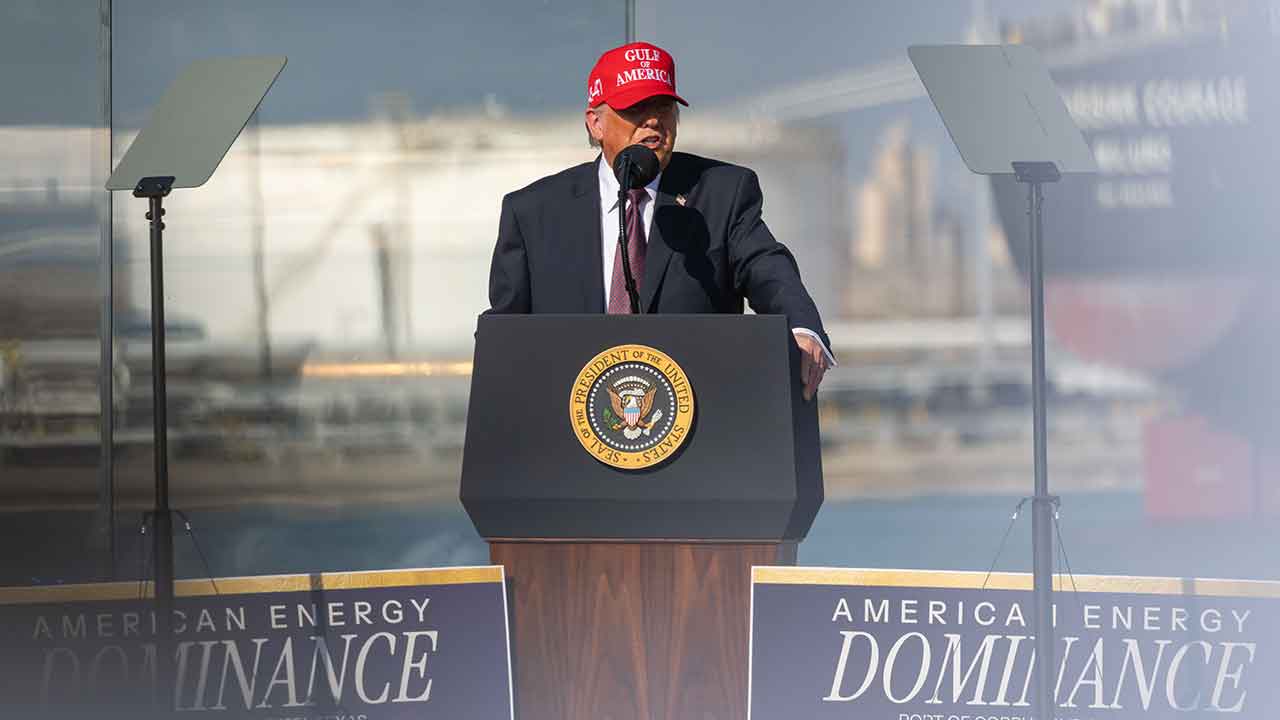 트럼프 "하메네이 죽었다‥이란인들 나라 되찾을 위대한 기회"