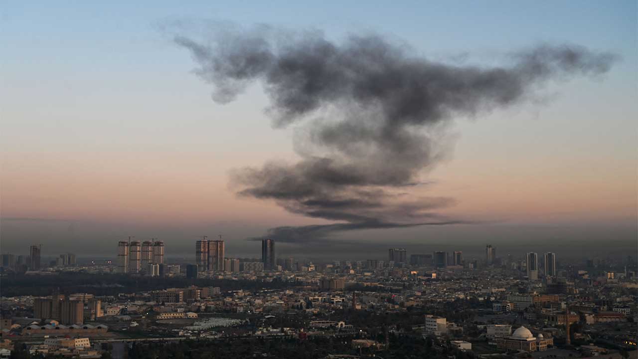 두바이 등 중동 공항 마비‥2만 명 이상 발 묶여