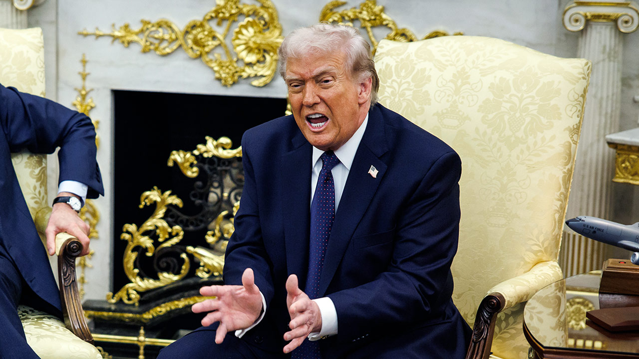 "트럼프, 이란체제 전복 위해 쿠르드 무장세력 지원 검토"