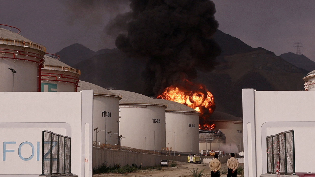 호르무즈 우회 원유수출 UAE 푸자이라 항구 피격