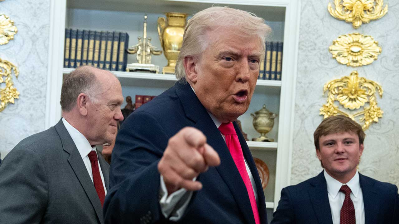 "트럼프, 지상군 투입해 이란 항복시키려는 듯"