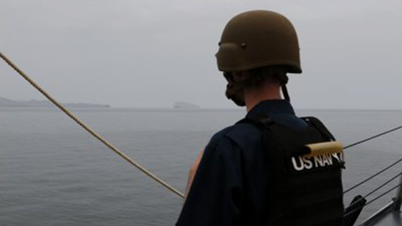 미군 "호르무즈 봉쇄 첫 24시간 봉쇄 뚫은 이란 선박 없어"