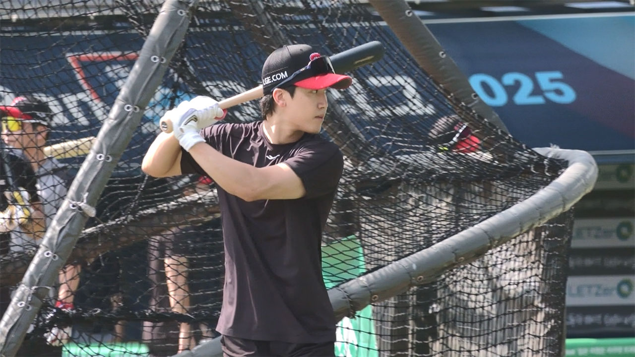 스윙 연습하는 구본혁