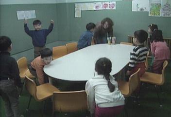 조기 교육 열풍으로 동심은 멍 들어가윤용철